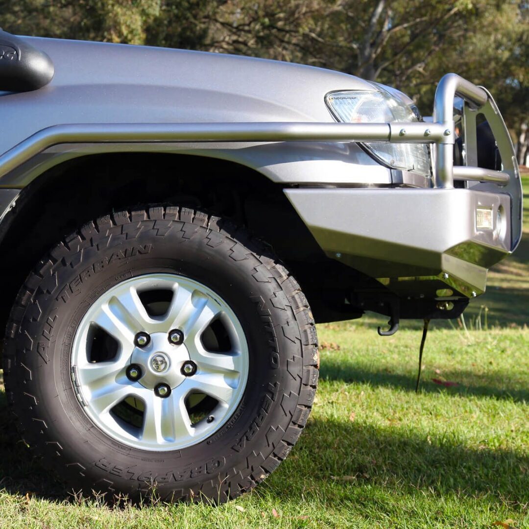 Toyota Land Cruiser 100/101 TJM Bull Bar T13 Steel Black - Image 3